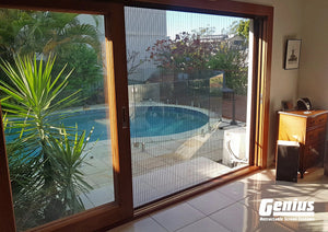 GENIUS® ZIGZAG The Retractable Single Screen Panel